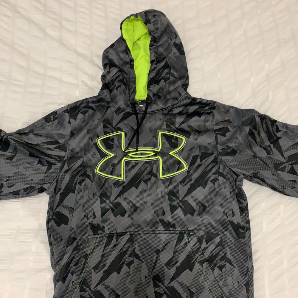 Under armor sweatshirt